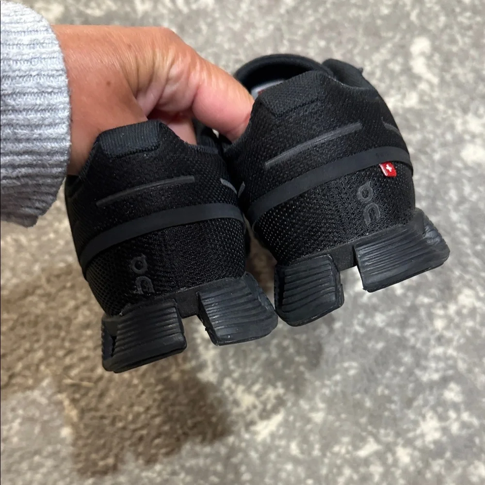 On Running Black Athletic Shoes - Picture 5 of 6